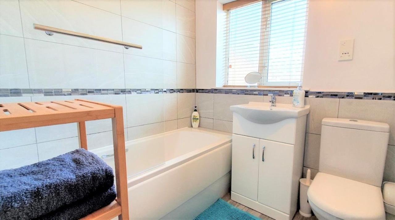 Comfortable Victorian 3 Bedroom Semi-Detached House With Fast Wi-Fi Sittingbourne Zewnętrze zdjęcie