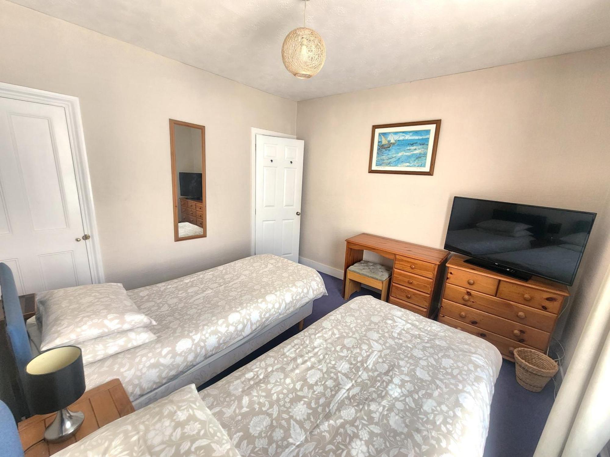 Comfortable Victorian 3 Bedroom Semi-Detached House With Fast Wi-Fi Sittingbourne Zewnętrze zdjęcie