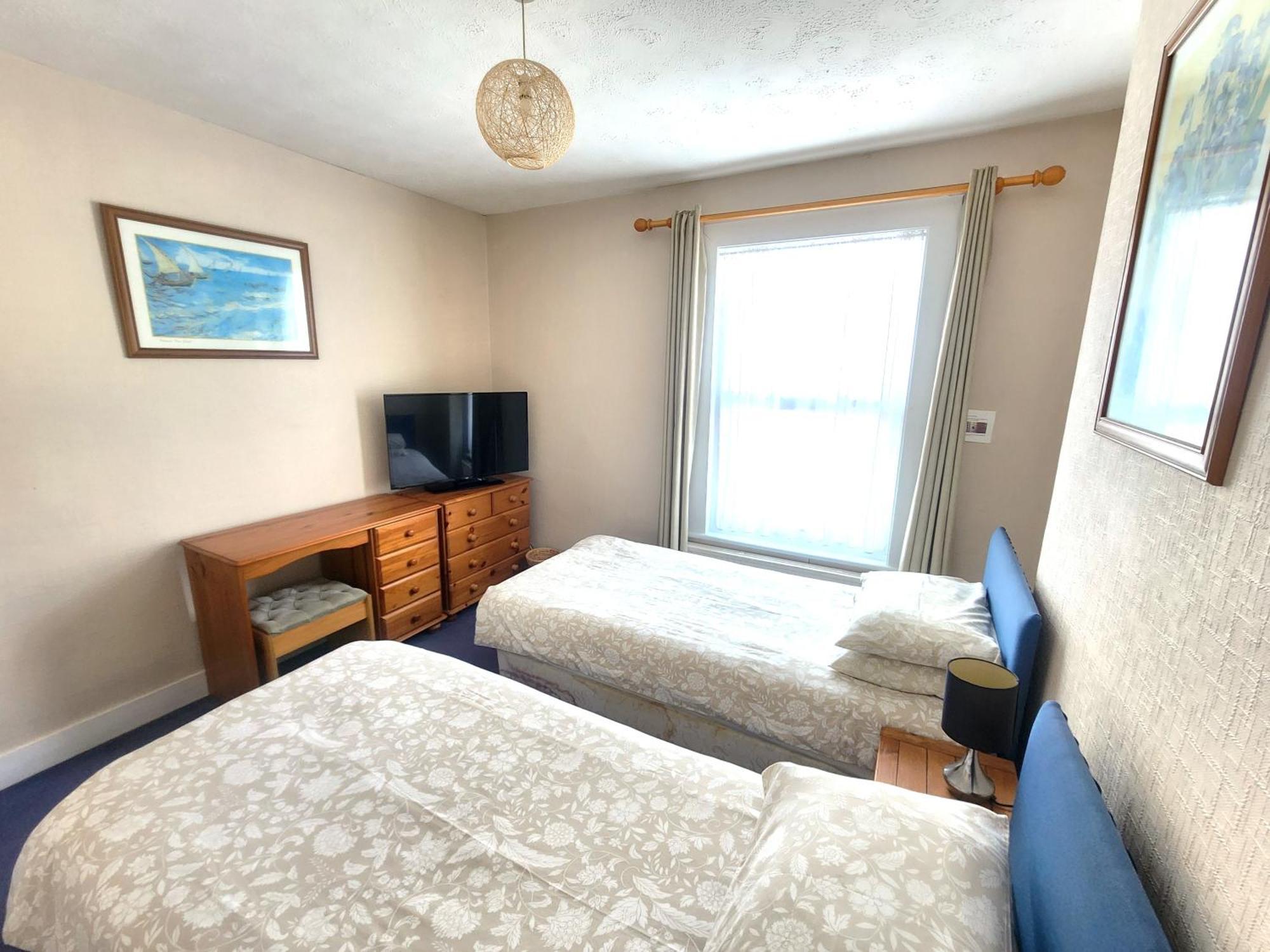 Comfortable Victorian 3 Bedroom Semi-Detached House With Fast Wi-Fi Sittingbourne Zewnętrze zdjęcie